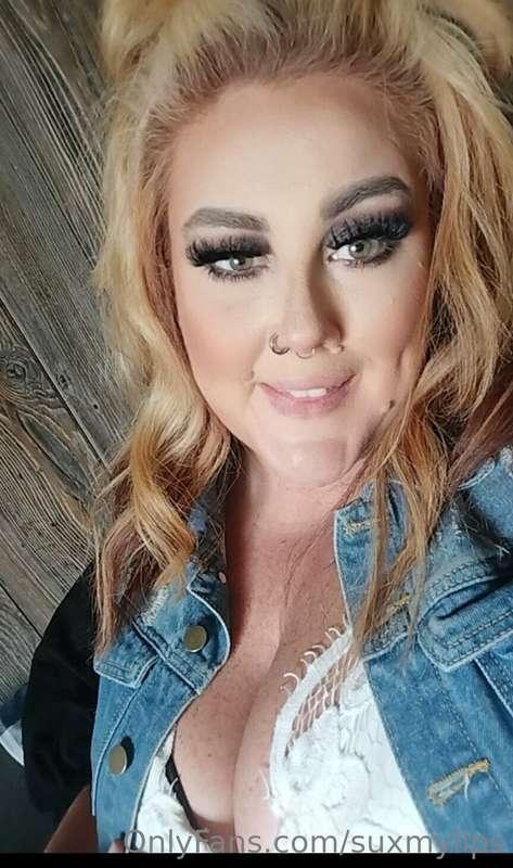 Happy Monday 🖤😘