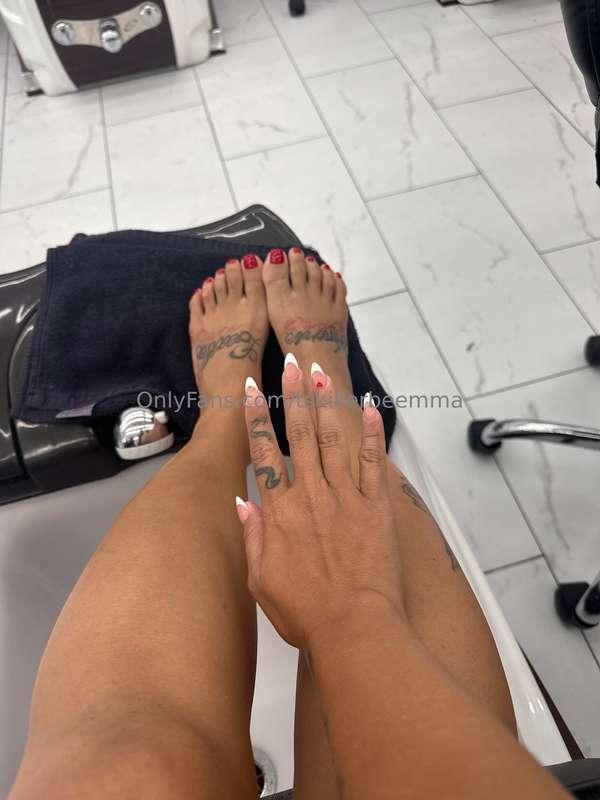 OHHHHH I'm loving my pretty nails!!! LMK what your thoughts ..