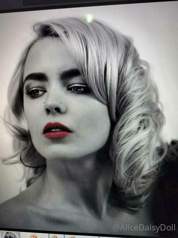 Sneak preview of my most recent photoshoot 😍
