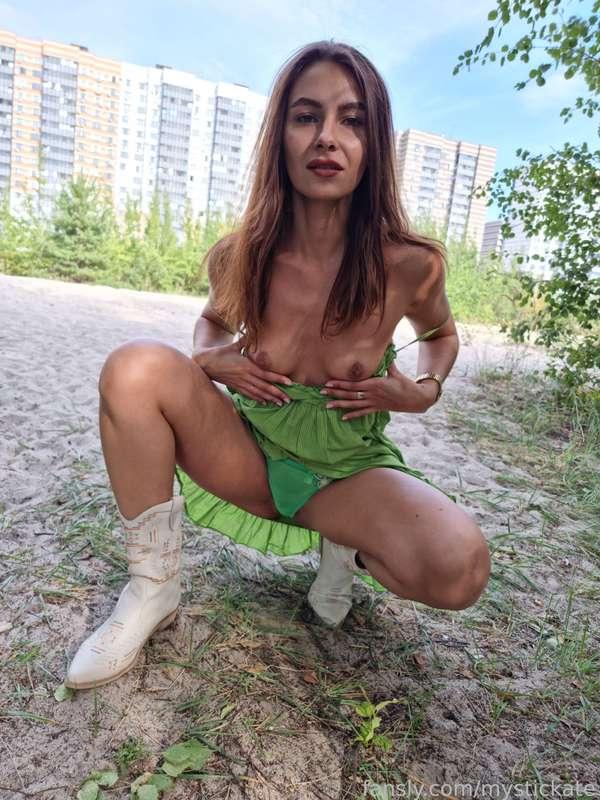 I love getting naked in public places 🔥 Exhibitionism is my favorite kink 😉 

#fyp #public #outdoor #outdoors #exhibitionism #exhibitionist #flashing #risky #pee #piss #summer #upskirt #dress #summerdress #solo