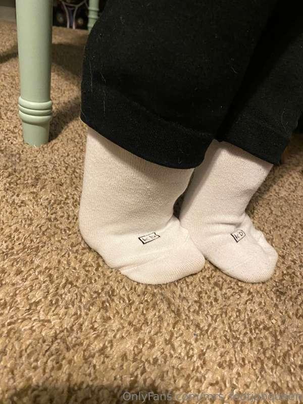 mrs_footjobqueen image #0