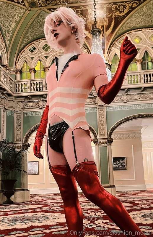 Art like this needs to be appreciated in the proper setting ..