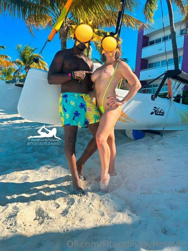 fitandflirtyhotwife image #4