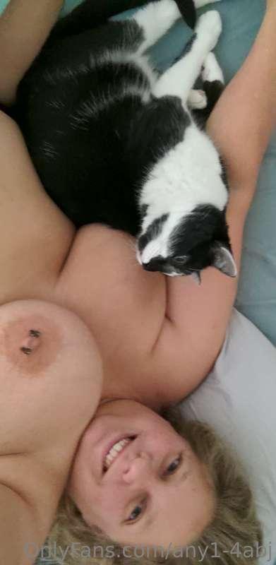 Love her snuggle butt