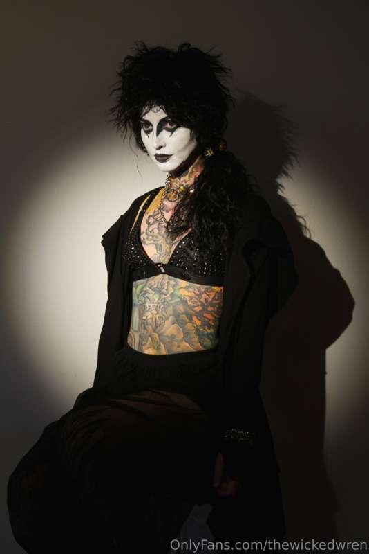 thewickedwren image #0