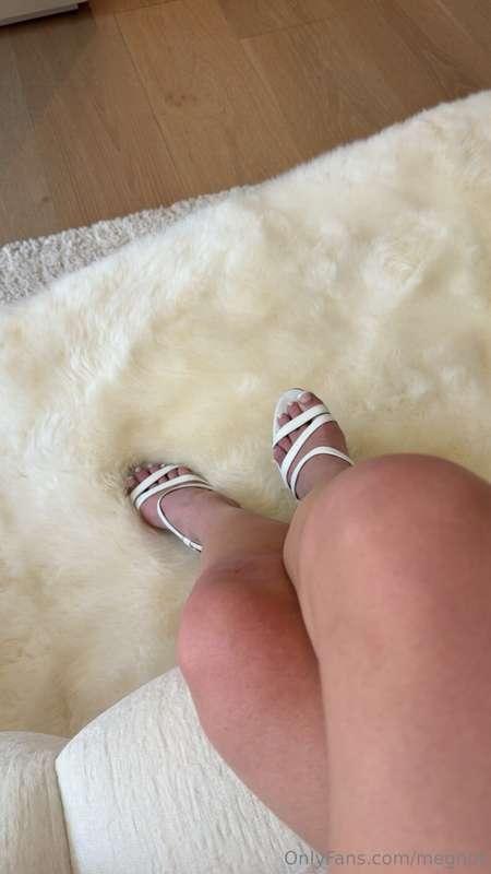 Should I send out more feet focused content? Or make a list ..