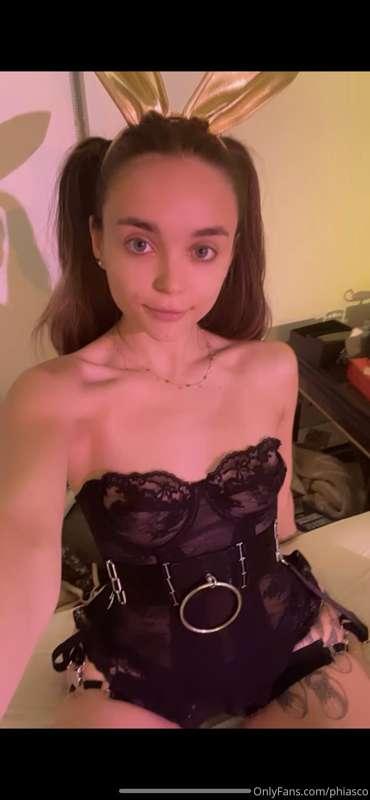 Cute shots before getting fucked hard 😇😈