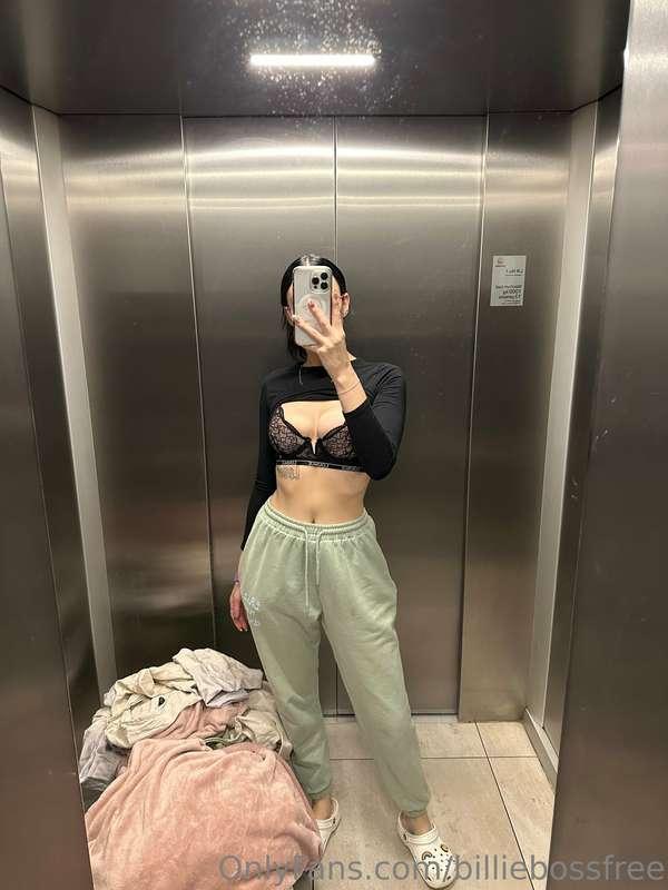 getting allll the dirty laundry done 🧽🧼