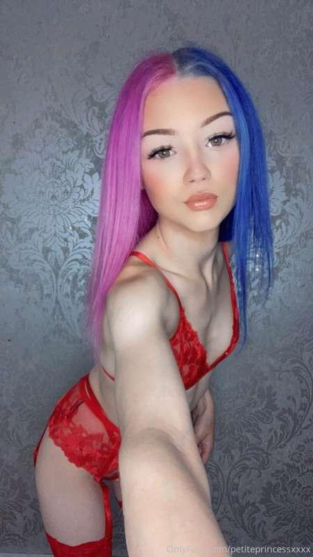 😈