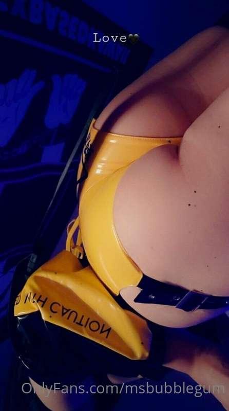 Happy Monday! Butt butt