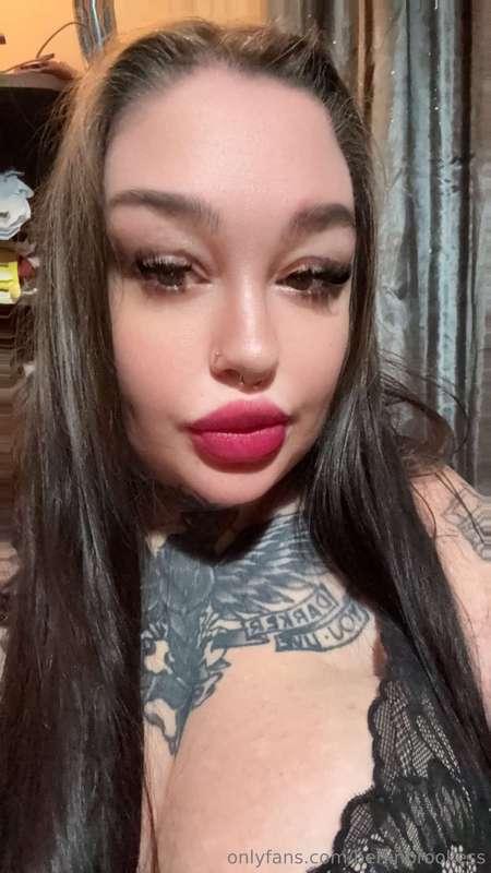 🧙‍♀️ I put a spell on you 🧙‍♀️ ‪ 🔆🔥 witch bitch Busty curvy ..