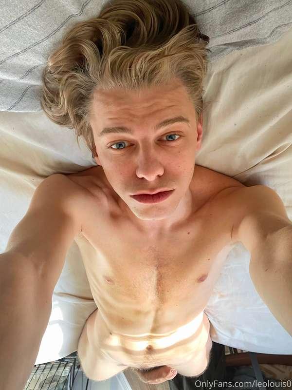 Good mooorning🌞😴 Thank you for 5k on Twitter & coincidentall..