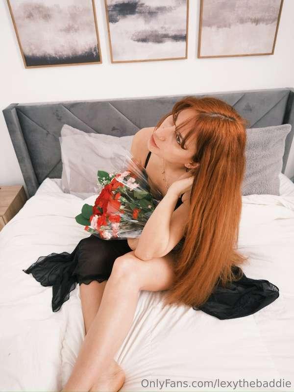 hopeless romantic 🌹(yes, even on here lol)