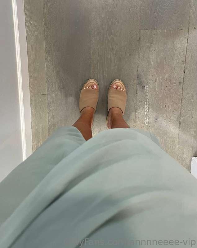 I see some little piggies 🐷 🦶 💅🏼