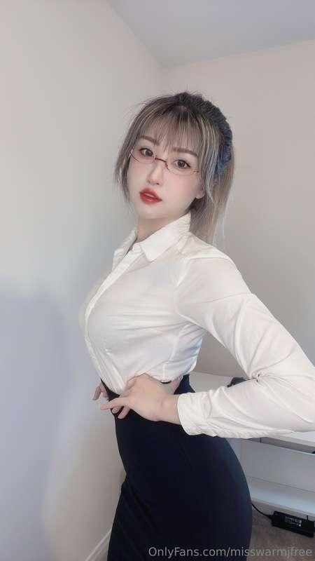 What is sexier? Nurse, Teacher or girl in the office? 🤭😏