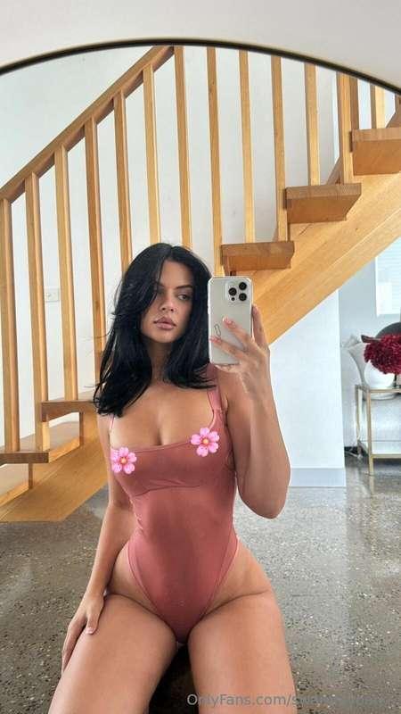 Waiting for you in dm😏😏