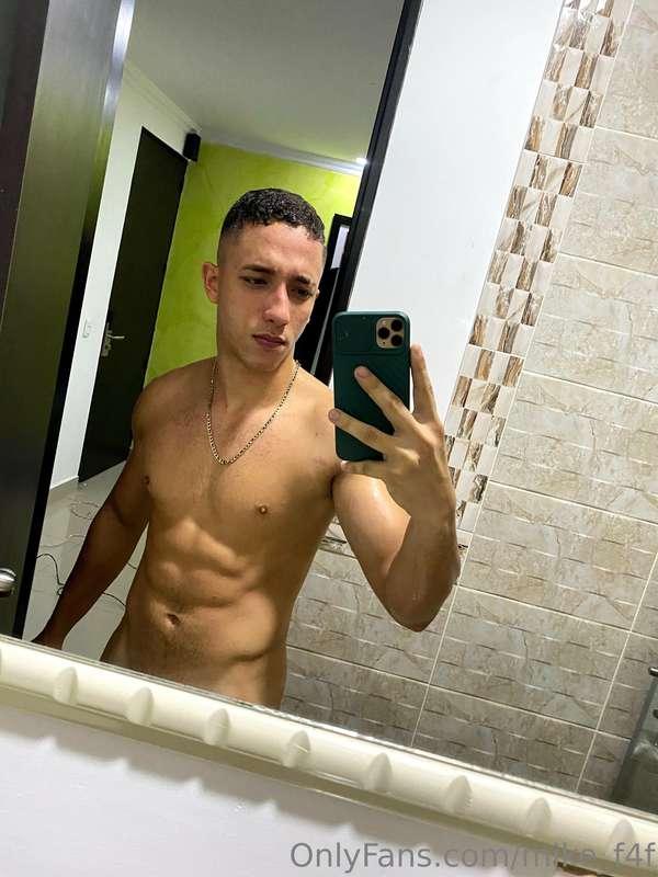 Hotel 🏨 😈😈