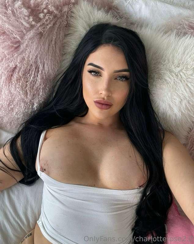 Just waiting for you to jump into bed 😏