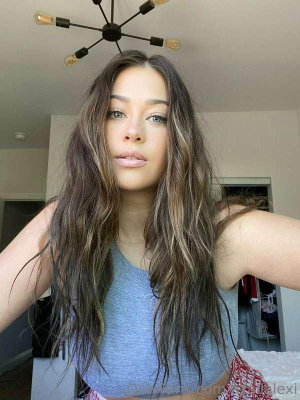 this hair was honestly such a vibeee should I go back to thi..