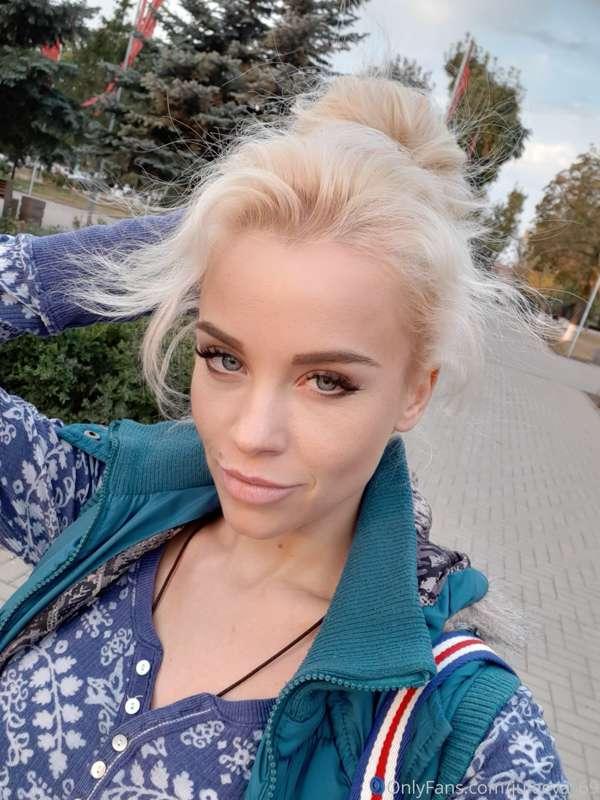 let's go for a walk? 😋