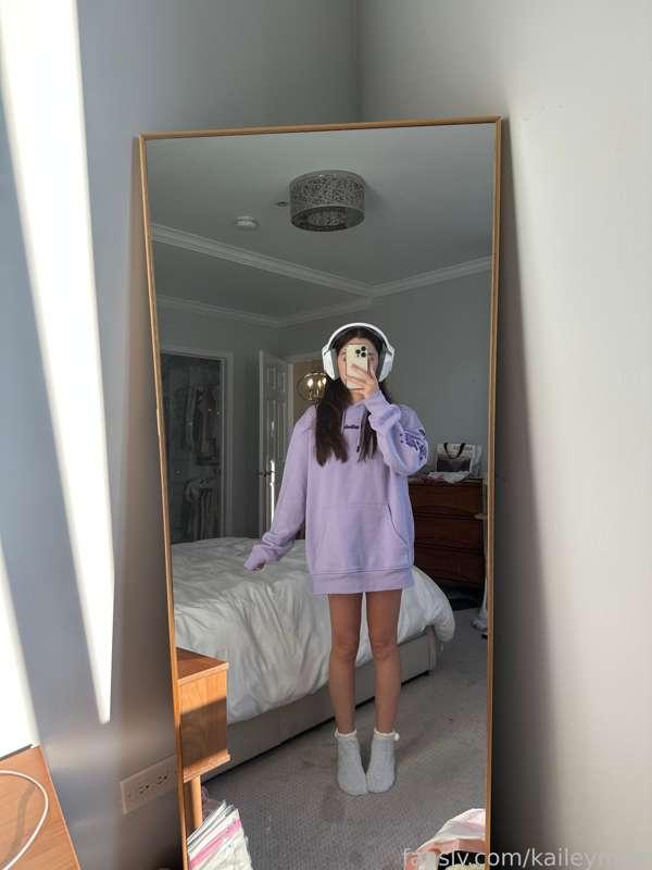 #OOTD 👾 felt pretty under the weather yesterday so i had a potato day but hopefully i can do a gaming stream tonight :) should we do more BG3?

#cozy #gamer #streamer