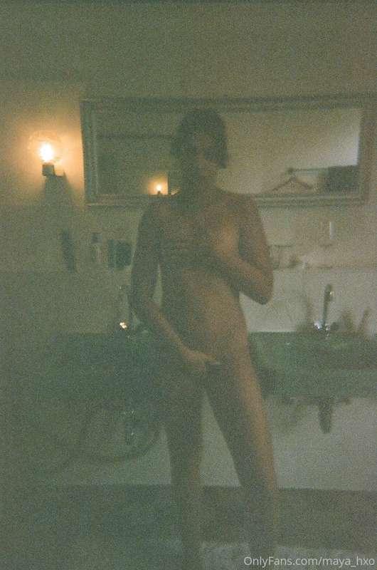 Tried taking nudes with a disposable camera... the results b..