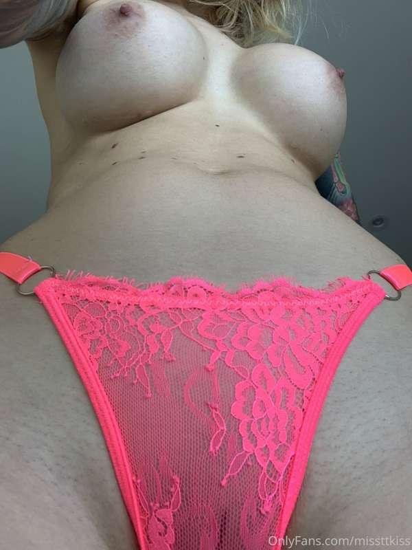 😼