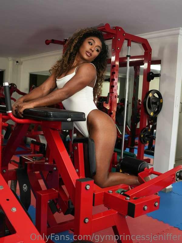 So bored that I was in gym twice a day
You should help meee
