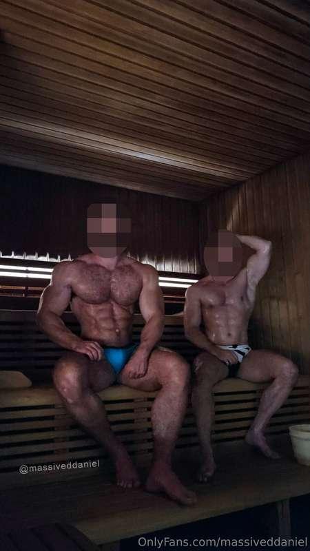 Holiday spa! ✨️ Pouring with sweat 💦