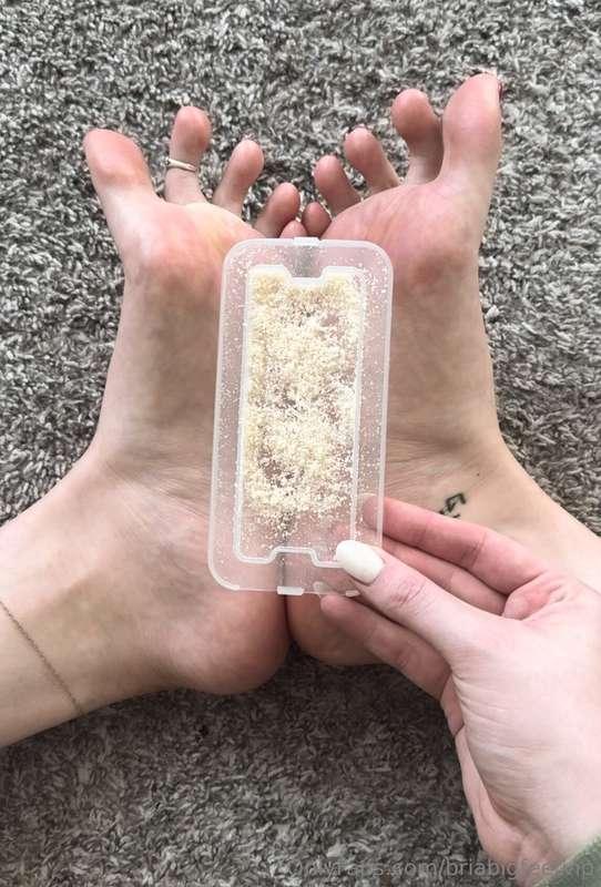 Foot dust, anyone?  dm to claim today’s goods, fresh from my..