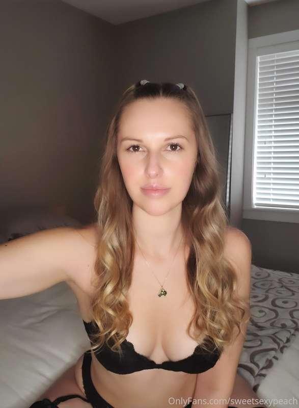 Feelin' cute and sexy 💕 All for you baby 😘