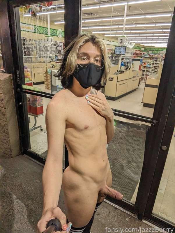Think they got clothes in there for me to buy?

#fyp #public #femboy #twink #sissy #trap #flashing #risky #daring #exhibitionist