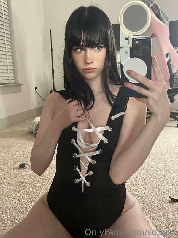 who likes the body suit ;p