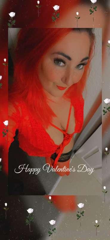 Going live now 💝💝 @realredvip