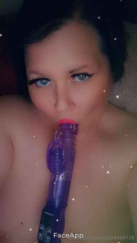This tastes amazing after being in my wet tight pussy baby 