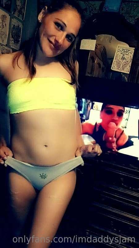 Thats also me on the TV screen behind me sucking daddys cock..