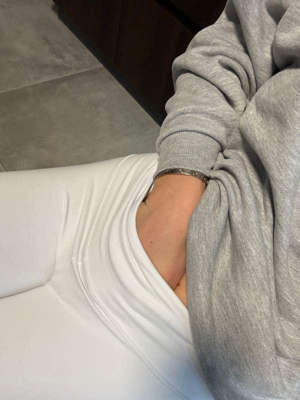 I’m horny with my hand down me rn😏I need cock 