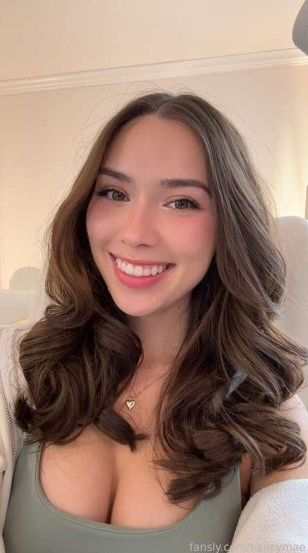 kaileymae image #3