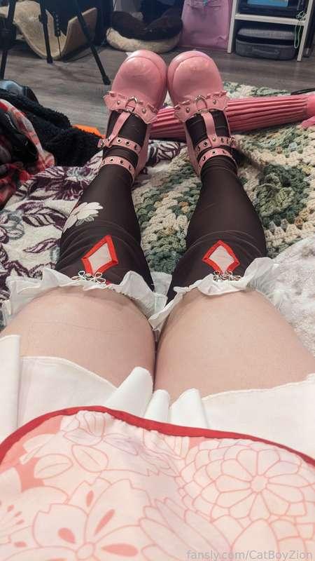 Chocola from nekopara cheogasm outfit! I forgot to put on the sleeves for some of the photos but I felt super cute regardless 🥰❤️