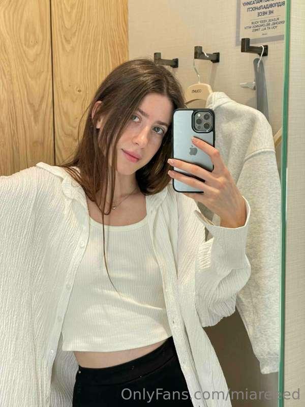 Taking my best angle in the mirror! 😉 The reflection has nev..