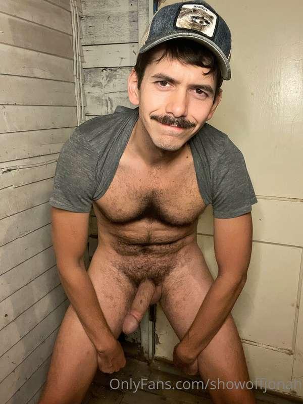 It's Uncle Jonah's last night of sneaking out to the shed af..