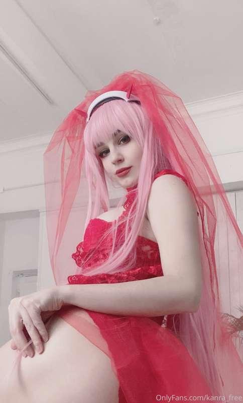 Zero Two booty is so thicc that can’t fit on screen 😤
Maybe ..
