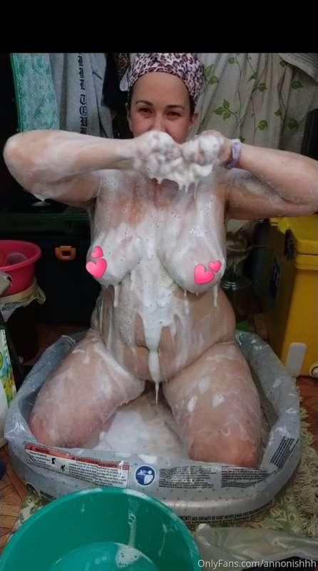 Uncensored soapy bath pics on onlyfans.com/annonishhhh tomor..