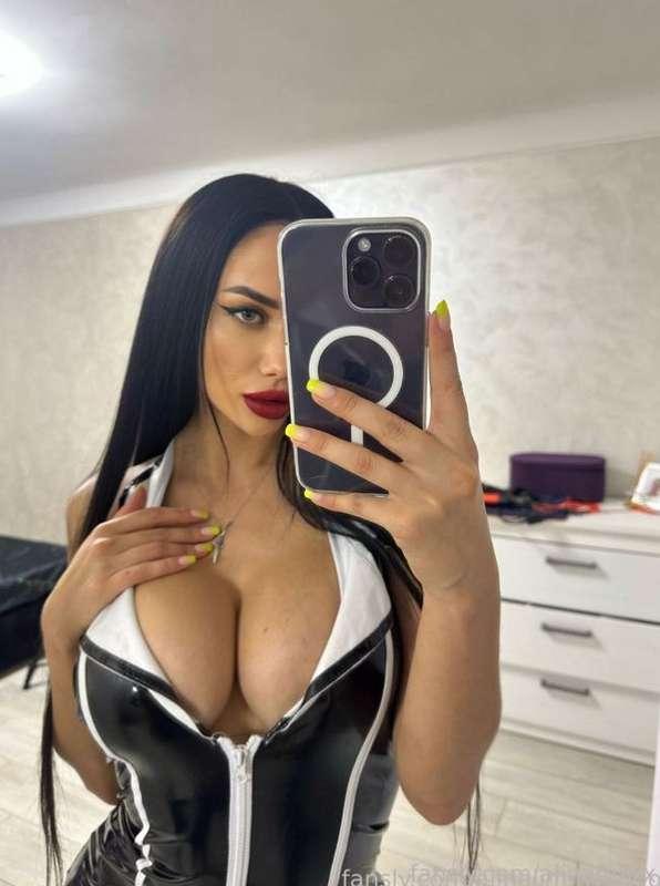 alinafoxxx image #0