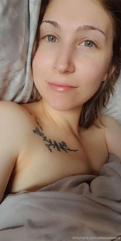 Good morning! 😍 getting around to messages and that in a few..