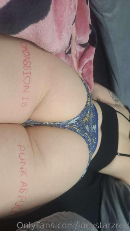 Thank you to everyone who subscribed today<3 More pictures t..