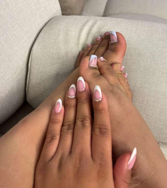 send me a tip so I can get my nails re-done and DM me “NAILS..