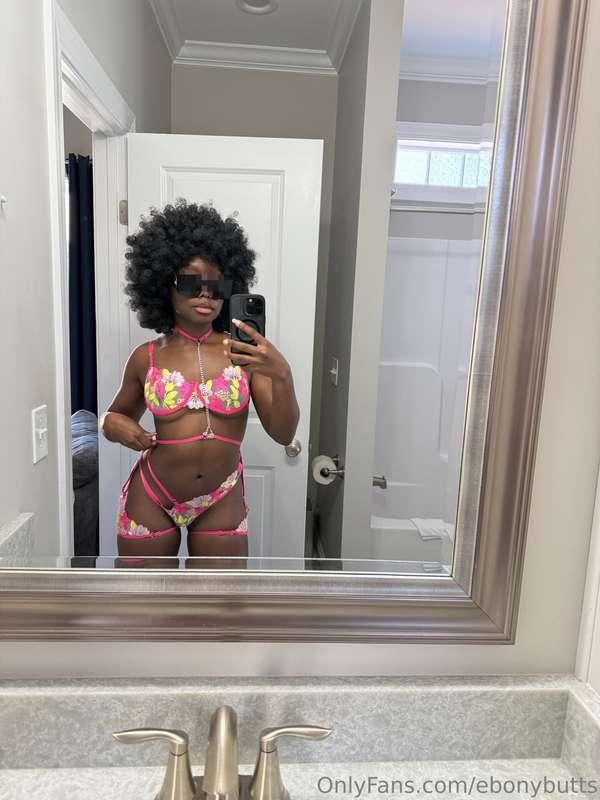 ebonybutts image #0