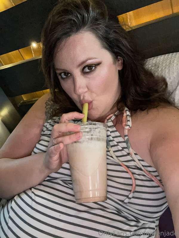 Just shot a ton of pregnancy content!! Y'all are in for a tr..