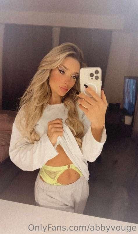 Is this a net lingerie or a see-through? 💛